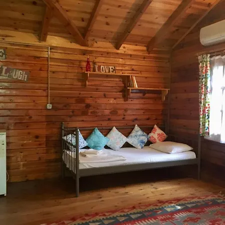 Kizilbuk Ahsap Evleri Tatil parkı Datça