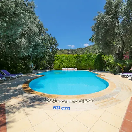 Kizilbuk Ahsap Evleri Tatil parkı 3*