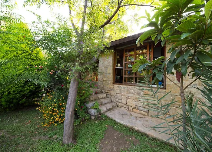 Kizilbuk Ahsap Evleri