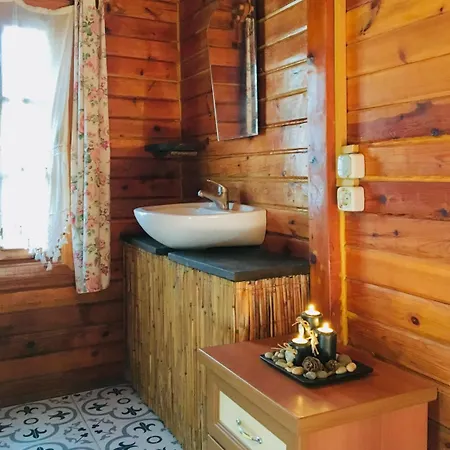 Kizilbuk Ahsap Evleri