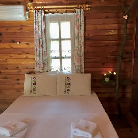 Kizilbuk Ahsap Evleri 3* Datça