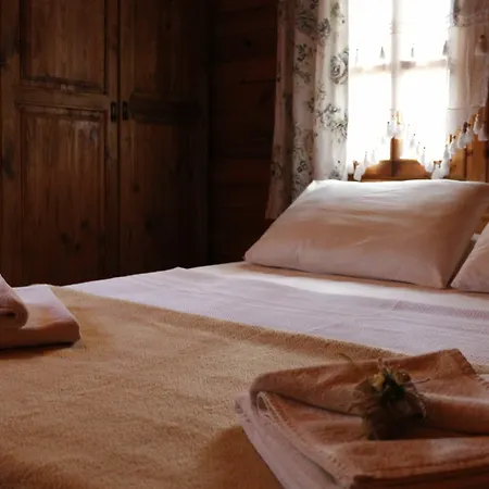 Kizilbuk Ahsap Evleri Tatil parkı