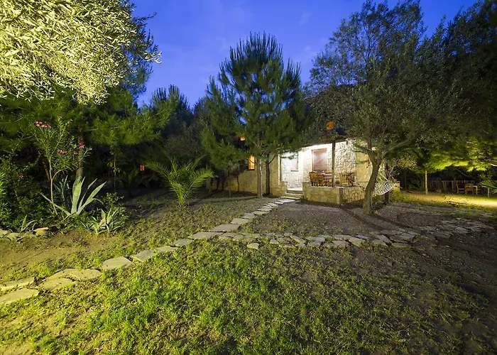 Kizilbuk Ahsap Evleri Tatil parkı